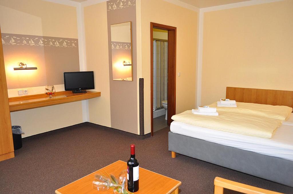 Gaestehaus Lietzow & Stoertebeker Camp Dış mekan fotoğraf
