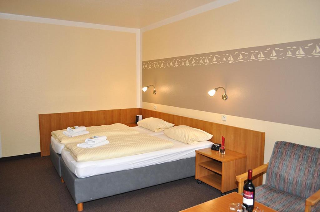 Gaestehaus Lietzow & Stoertebeker Camp Dış mekan fotoğraf